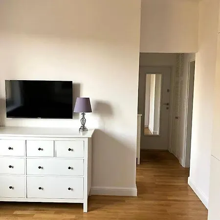 Daire Cute In The City Center , 2-beds , Wi-fi - By Hik Varşova