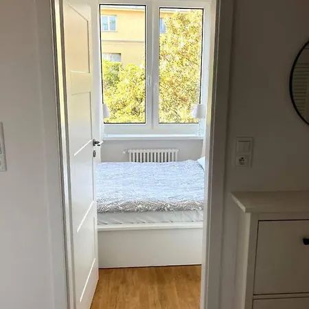 Cute In The City Center , 2-beds , Wi-fi - By Hik